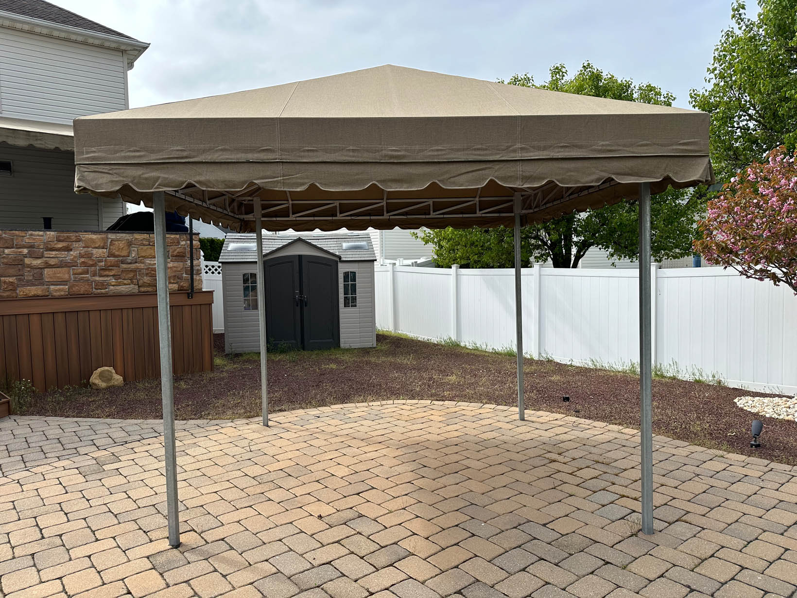 Modern Canopy Design